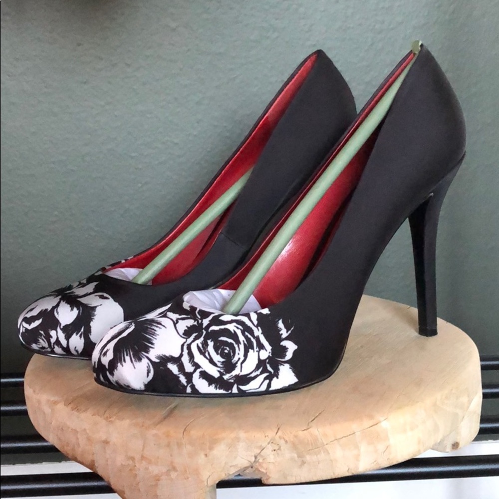 Worn once Nine West Heels
